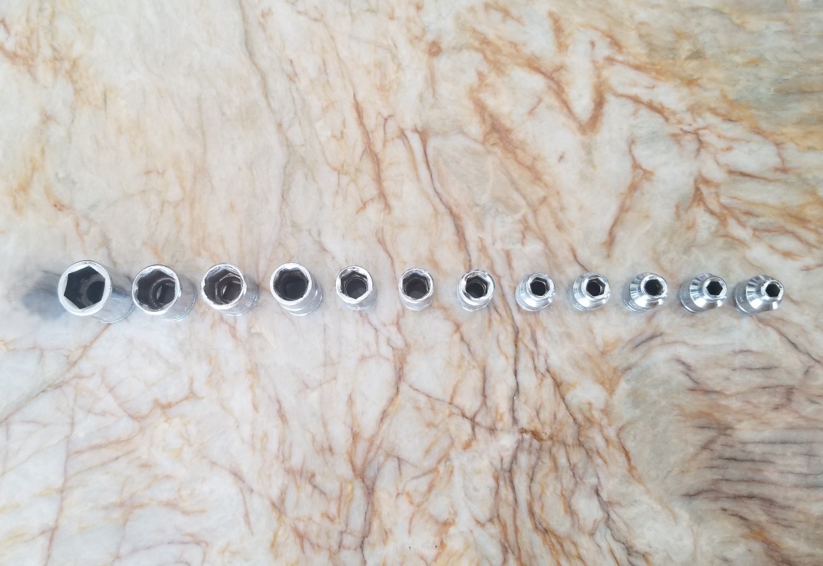 12 Piece 6 point Metric Socket Mix Set 4 4.5 5 5.5 6 7 8 9 10 11 12 13mm