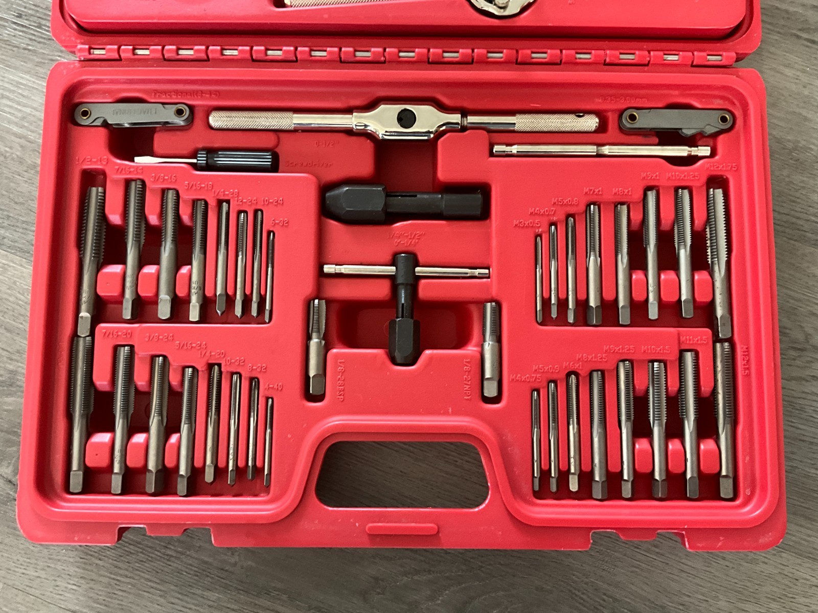 MAC Tools TD76COMBOS-US 76-PC SAE & Metric Tap and Hex Die Set. Retails for $545