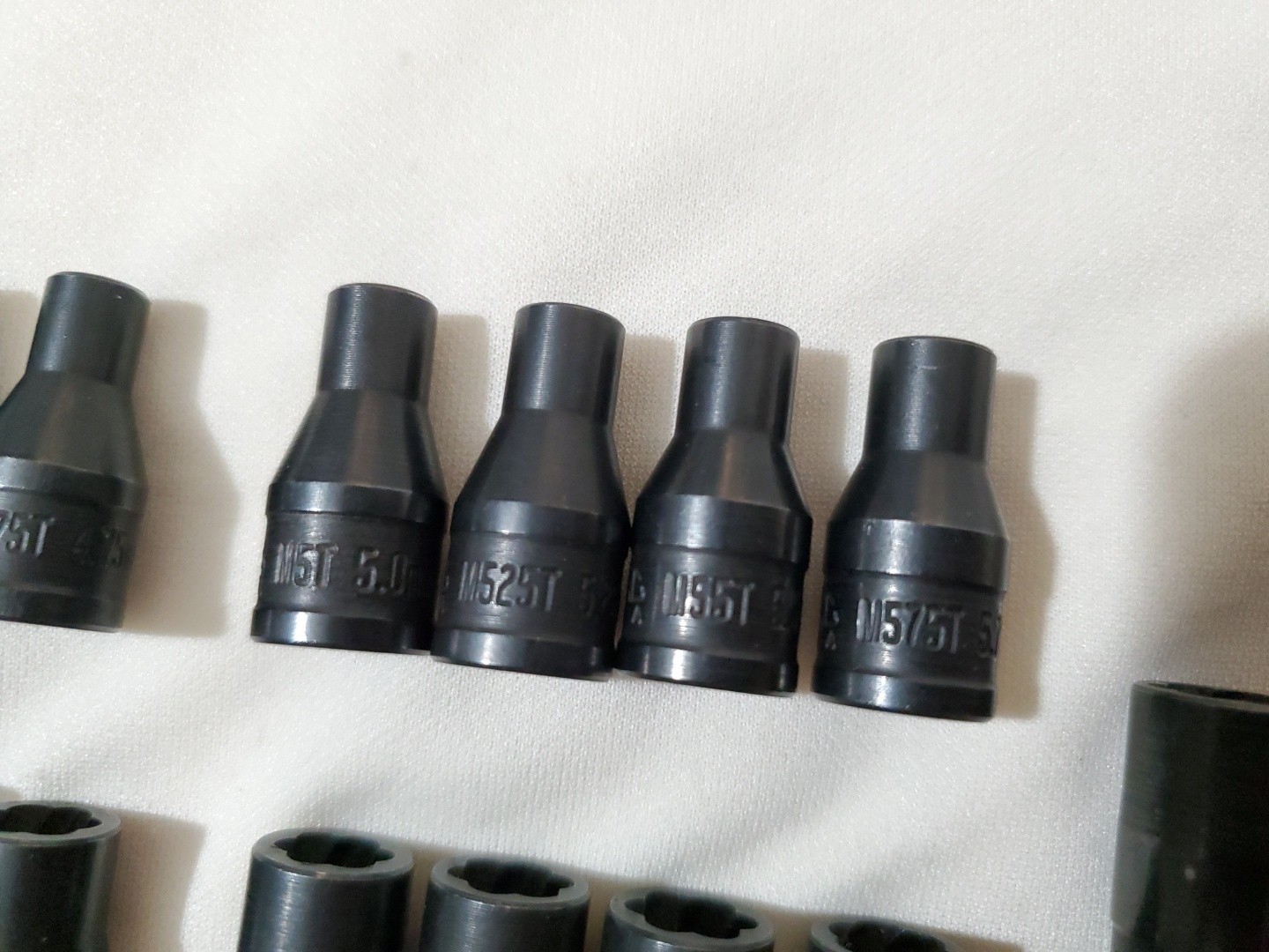 Mac Tools 13 Piece 1/4″ Drive Twist Socket Set Metric 4.0mm-8mm, (0.25″ grads)