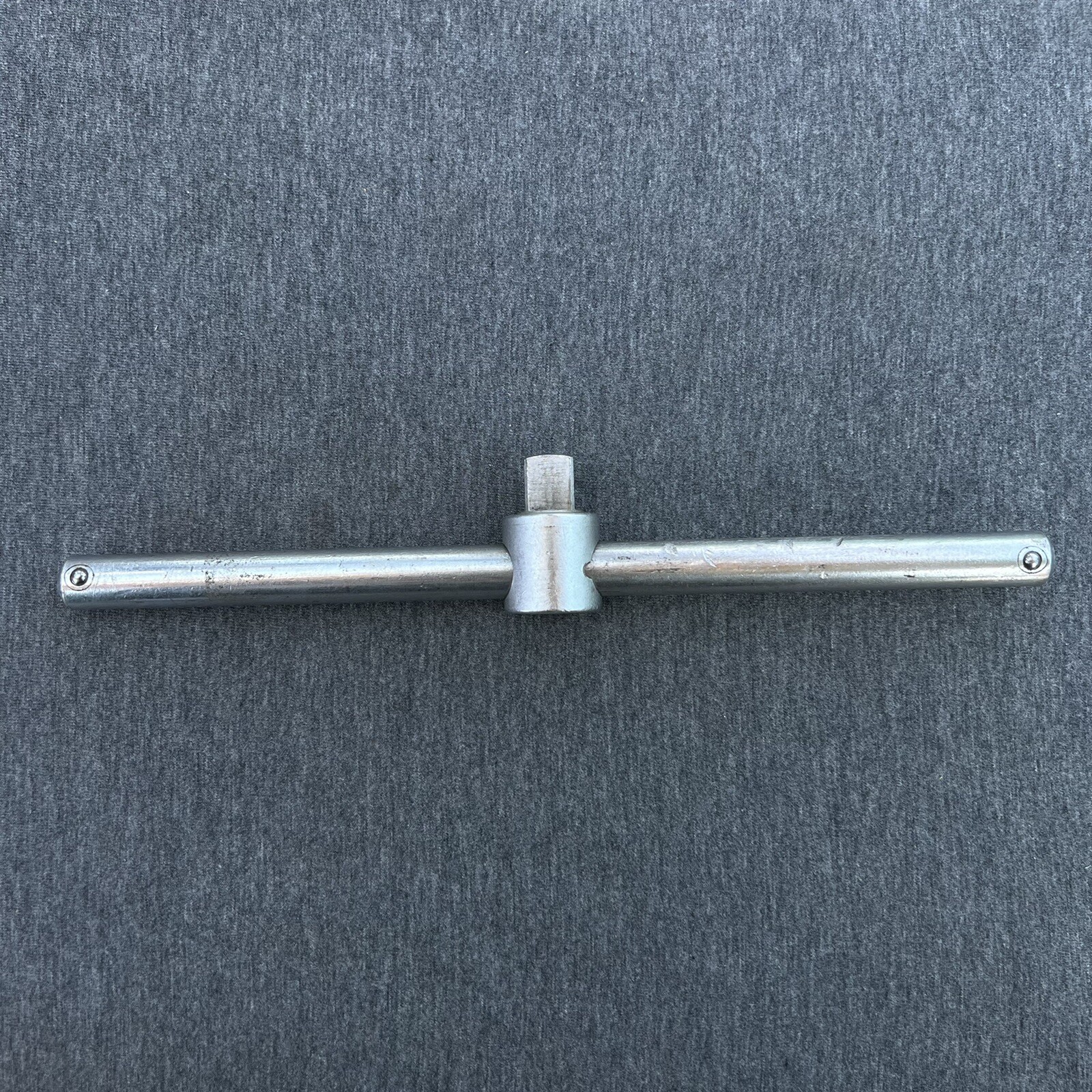 S-K 40152 Sliding T Head Breaker Bar 1/2″ Drive 10″ Long