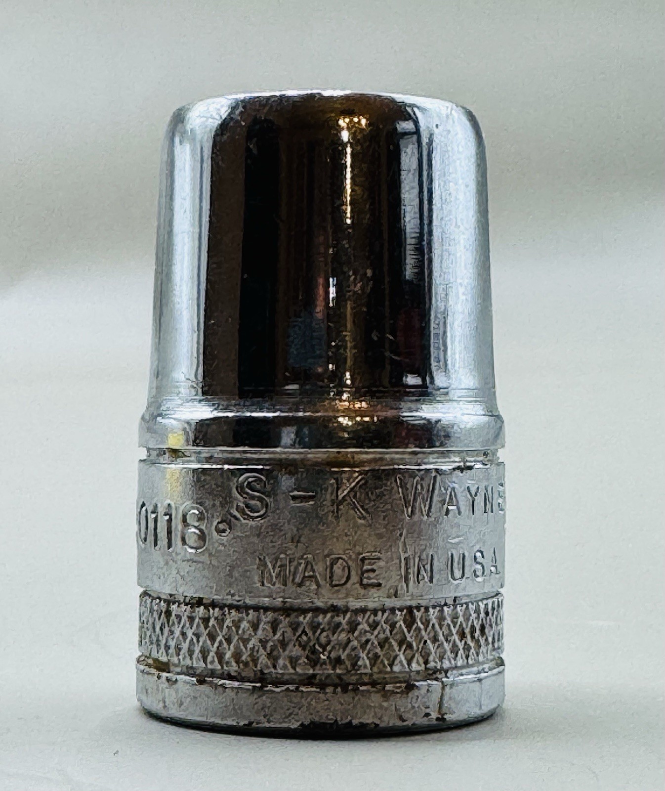 Vintage SK Tools Wayne 9/16″ Chrome Socket 1/2″ Drive 6-Point Socket 40118