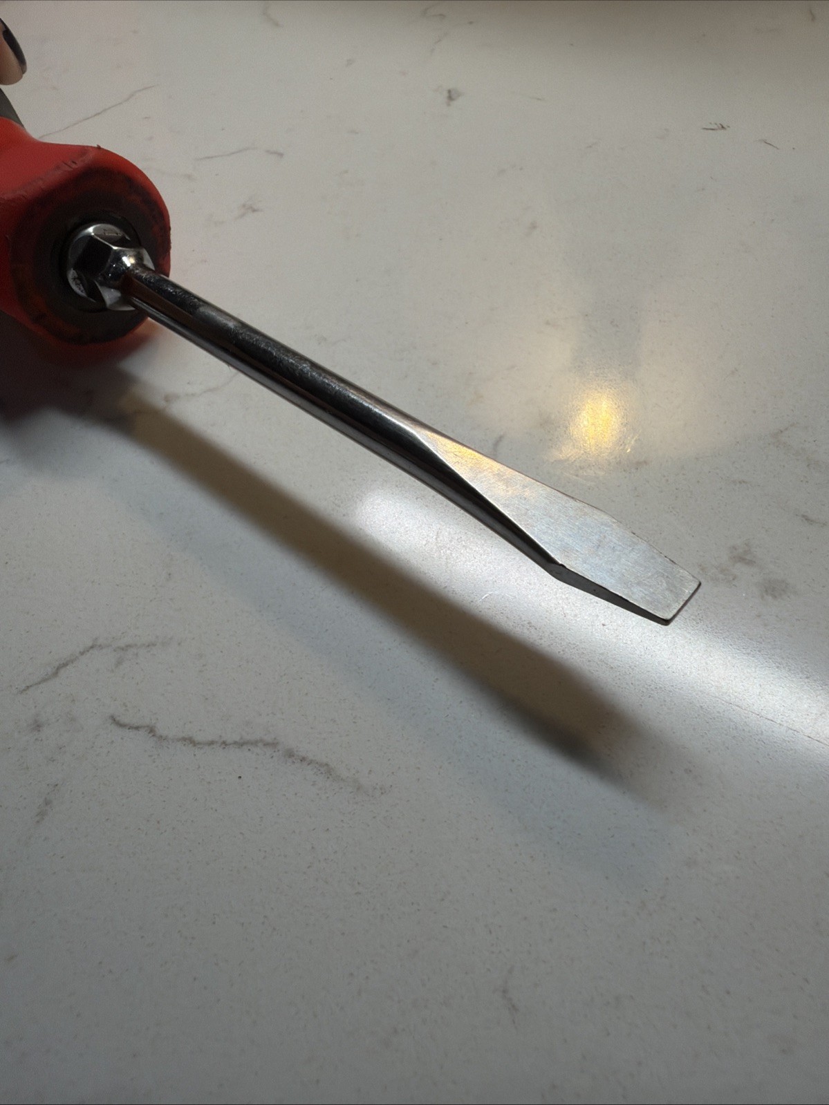 Snap On Tools 1/4″ Flat Head Screwdriver SHD2 Slotted Grip Red Gray USA