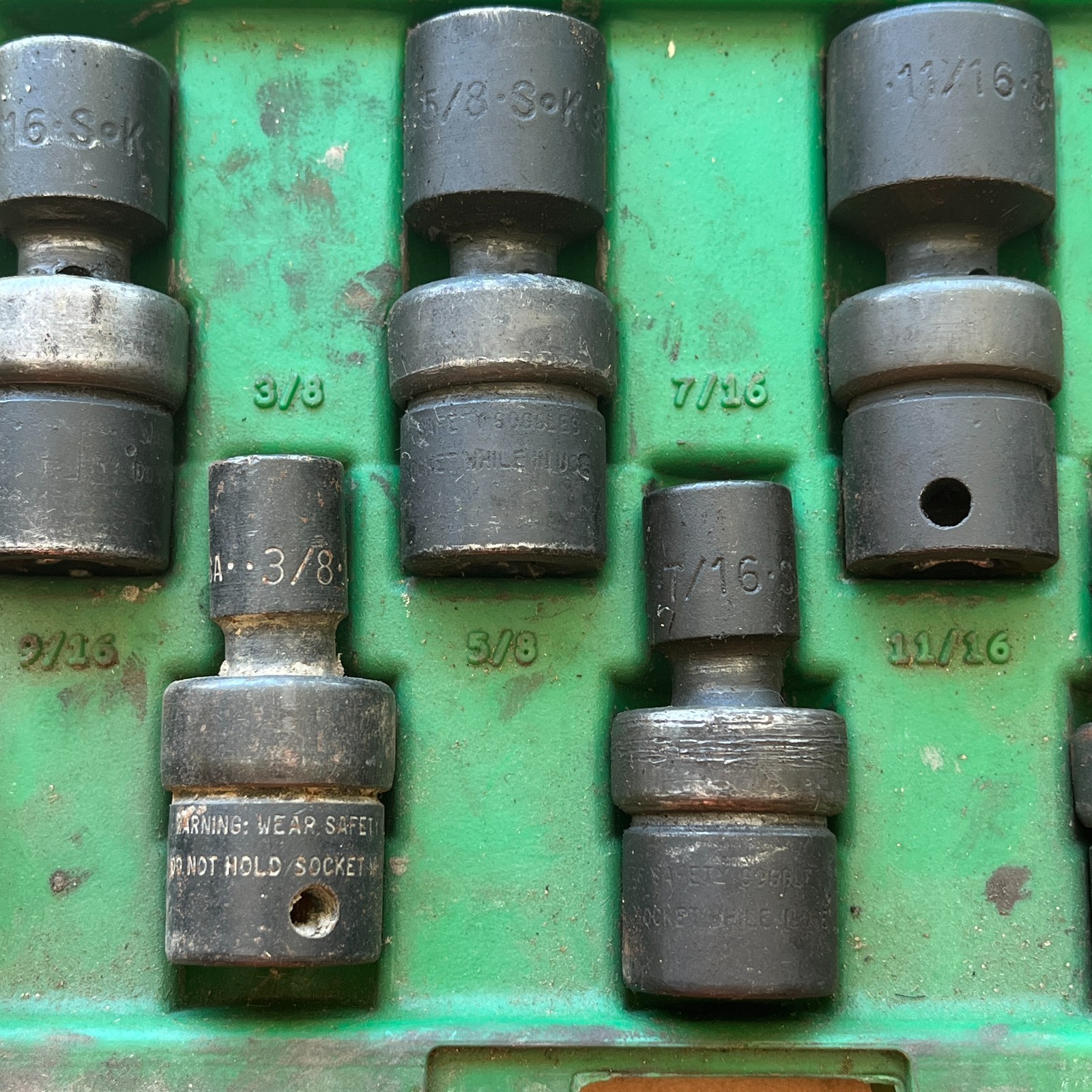 SK Tools USA 33300 SAE Swivel Impact 8 pc Socket Set 3/8″ Drive 6 Point 5/16-3/4