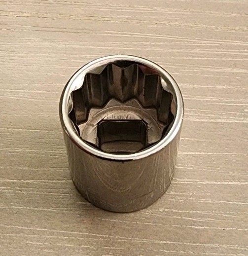 Craftsman USA 11/16″ Socket 12 Point 3/8″ Drive Inverted G 44336