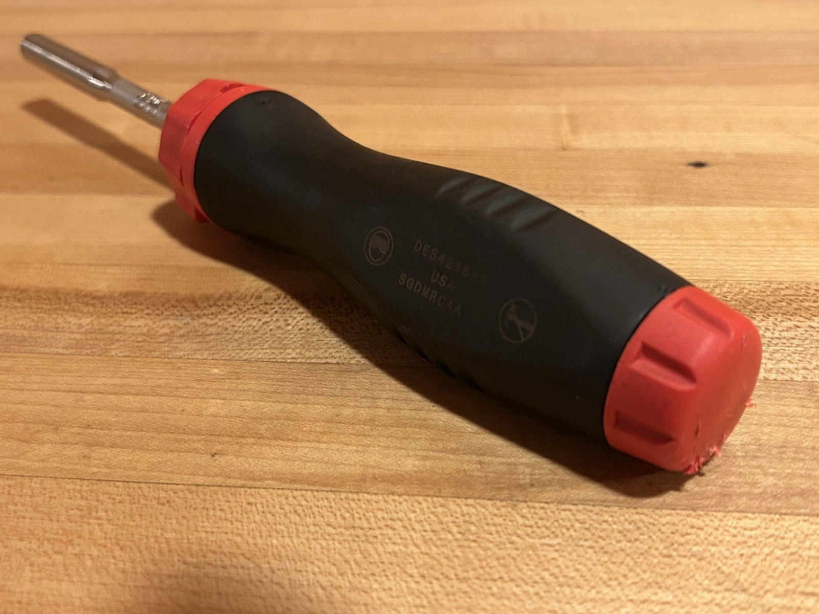 Snap-on Tools | SGDMRC44B Red Soft Grip Ratcheting Magnetic Screwdriver + Bits