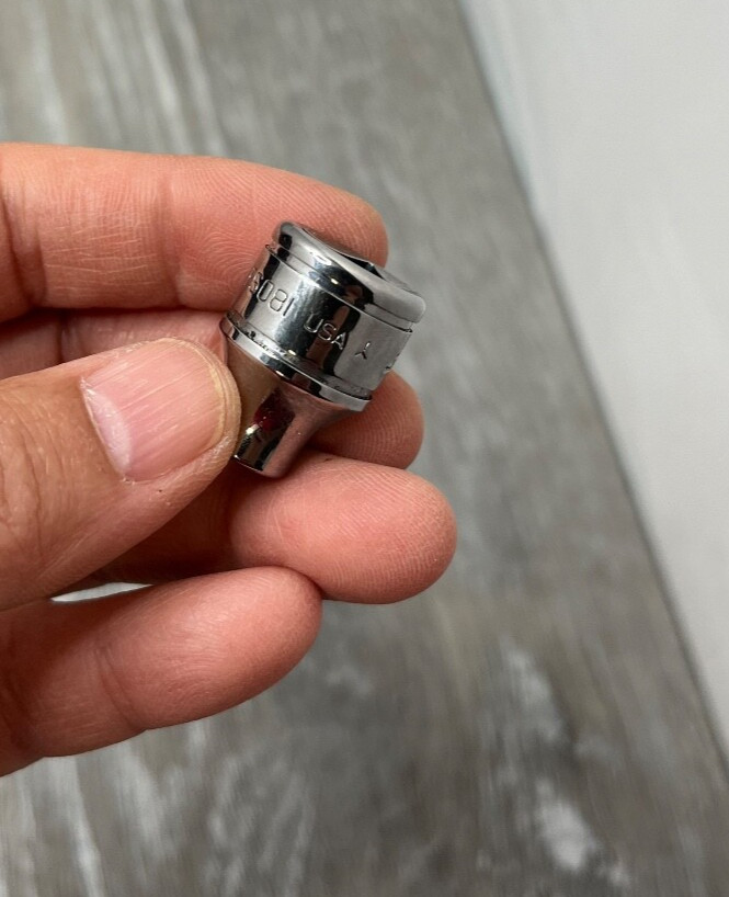 Snap-On FS081 3/8″ Drive 6-Point SAE 1/4″ Flank Drive Shallow Socket, Chrome