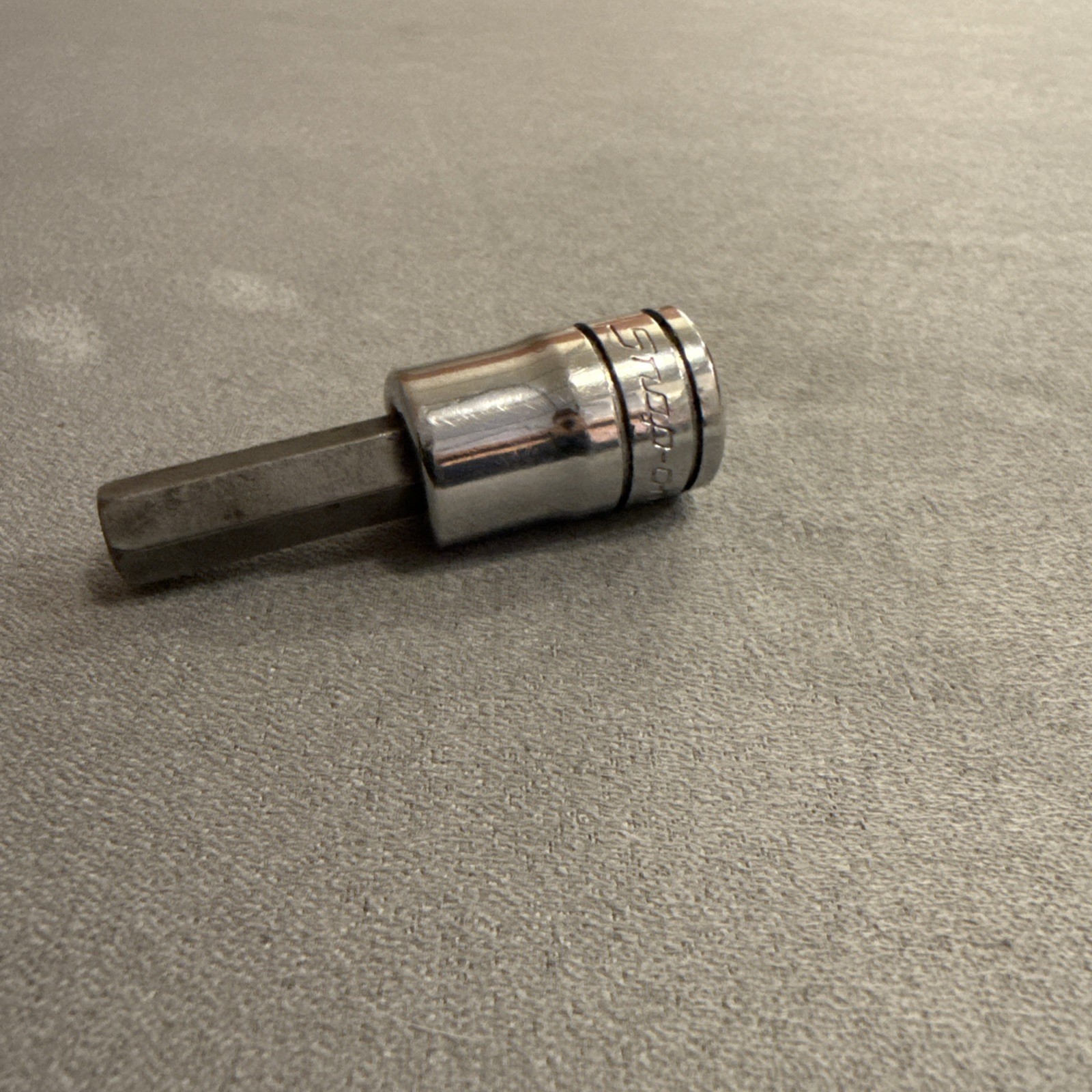 Snap-On Tools USA 3/8″ Drive 5/16″ SAE Hex Bit Chrome Socket Driver FA10E
