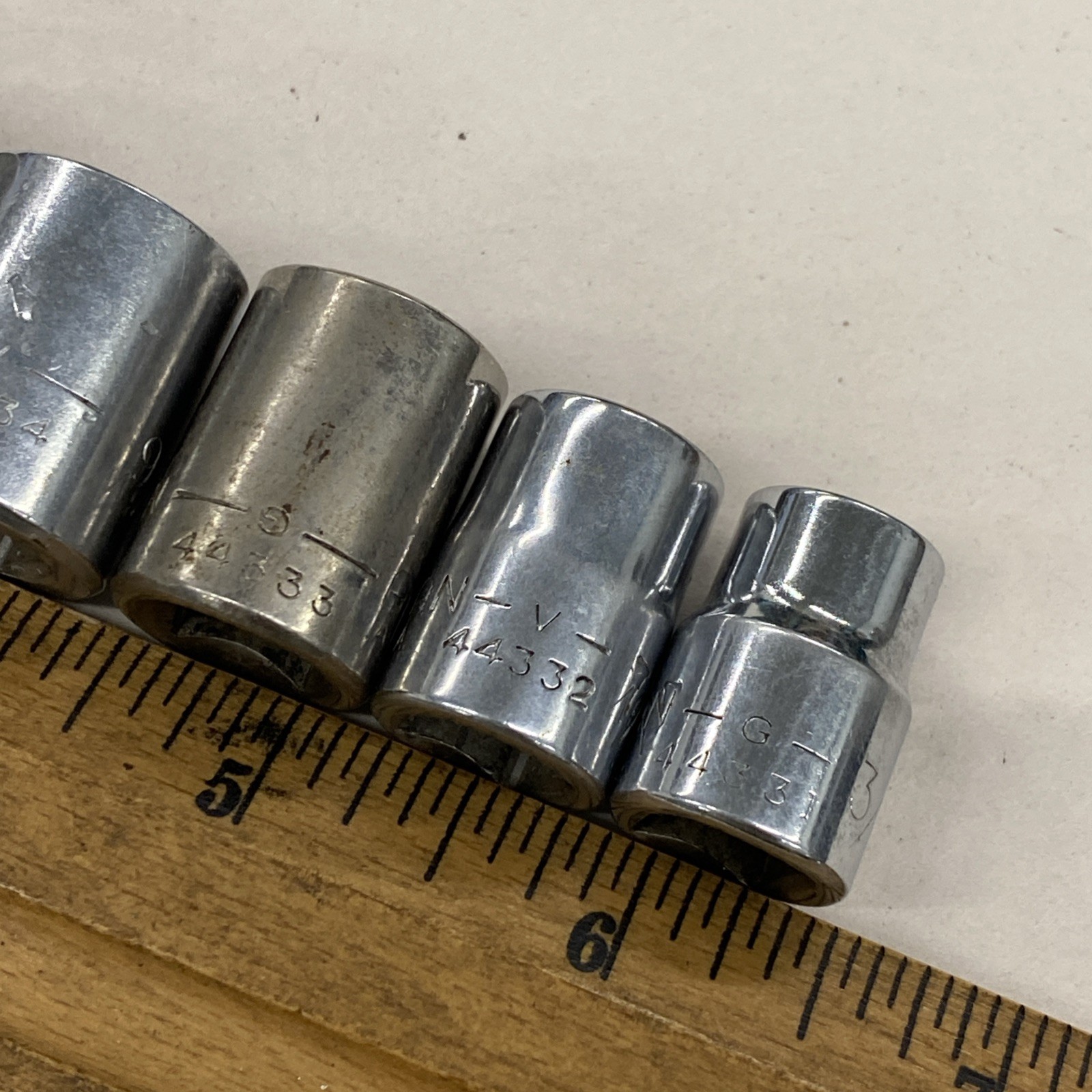 Craftsman USA 3/8 dr. 8 pc. 12 pt socket set Mixed Series 3/8 – 13/16 inch M0855