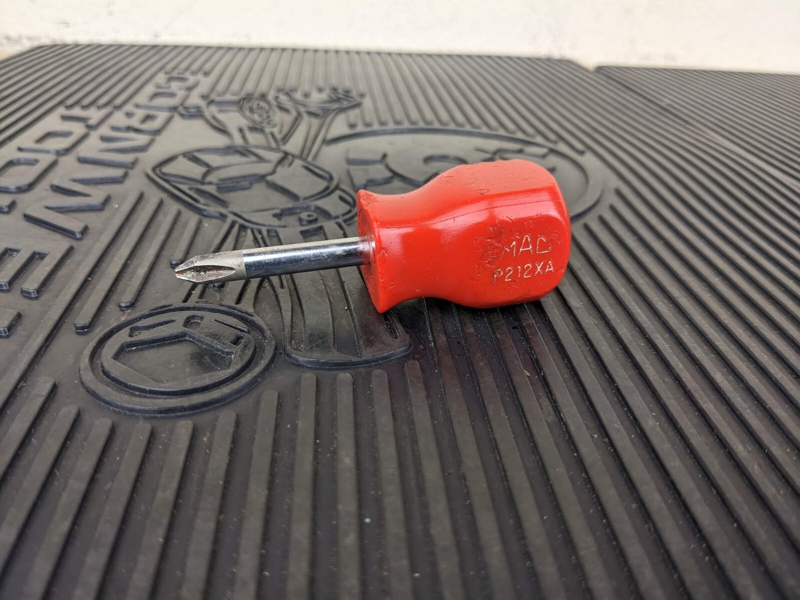 #bd948 MAC Tools USA Model P212XA #2 Philips Stubby Red Hard Handle Screwdriver