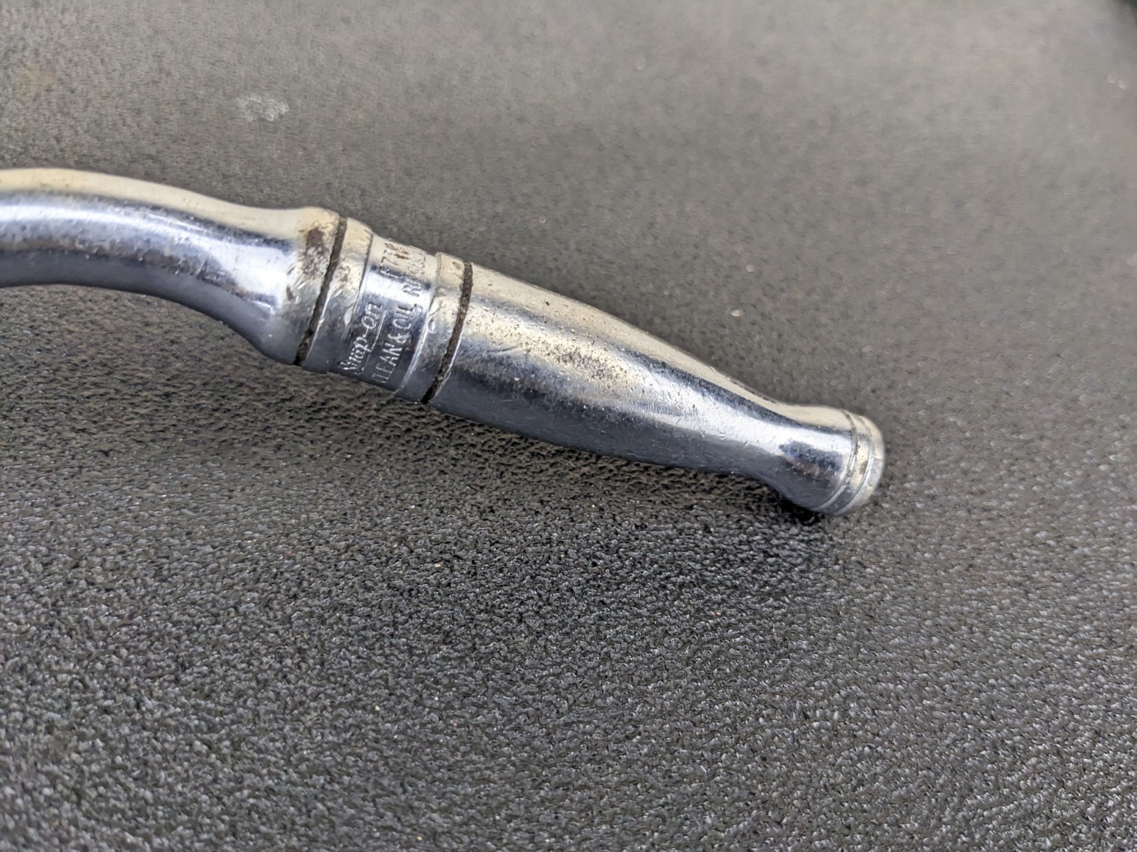 SNAP-ON TOOLS F732, 3/8″ DRIVE 11″ FLEX HEAD OFF-SET ANGLE RATCHET