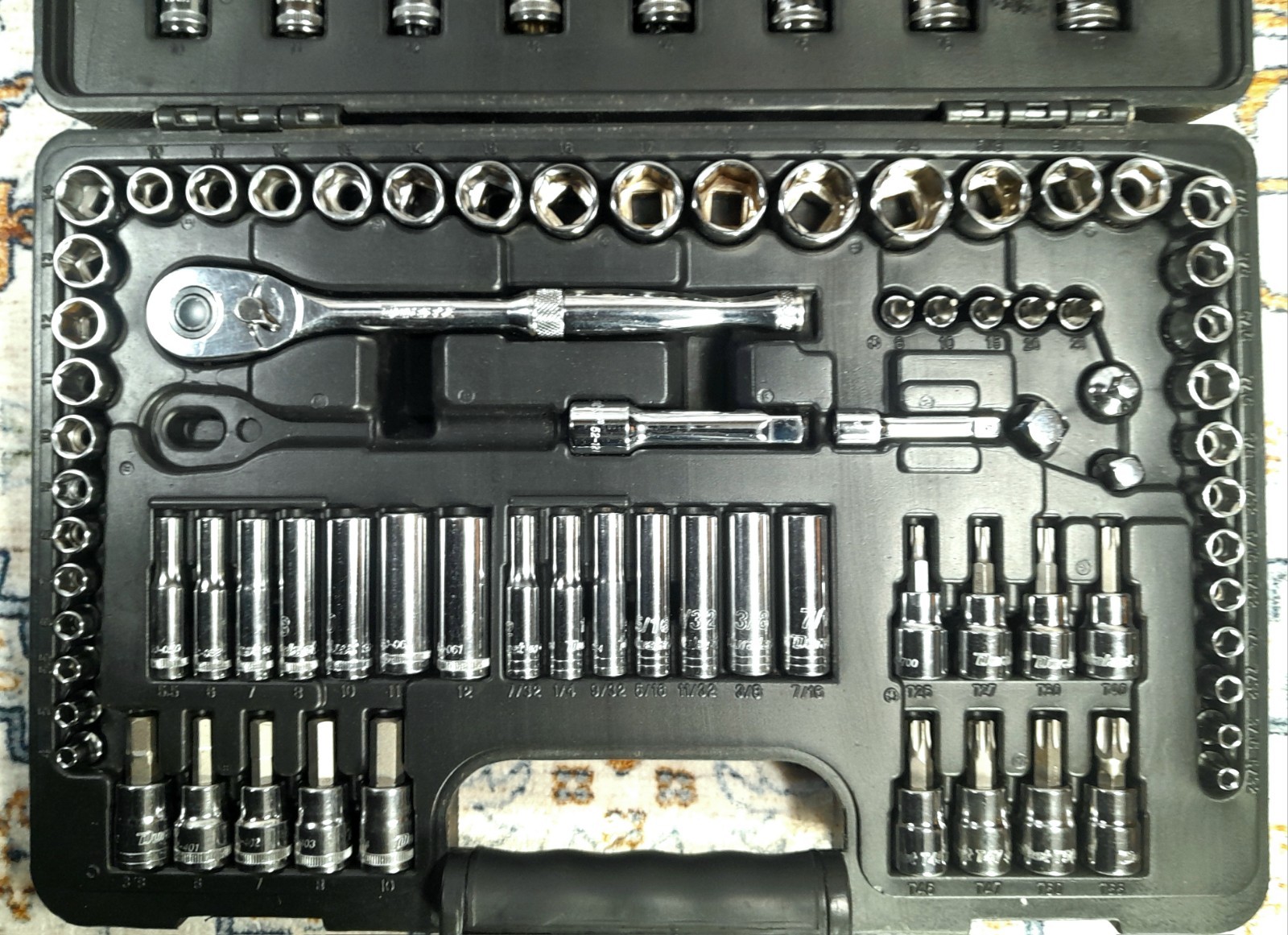 Duralast 61-750 90-Piece (89pc.) Multiple Drive Ratchet/Socket SAE/Metric Set