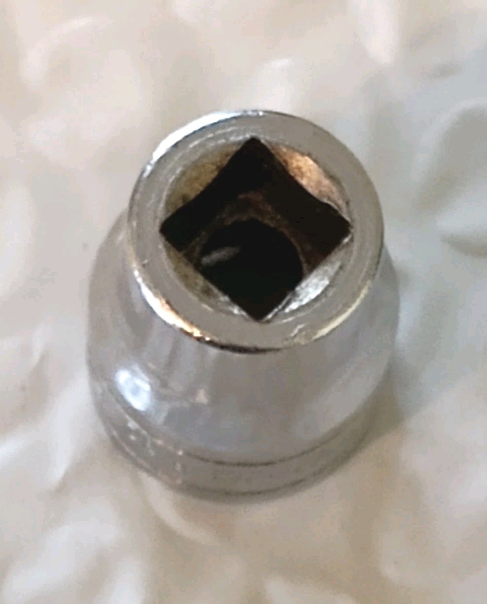 SNAP ON PP409, 3/8″ DRIVE, 9/32″ SQUARE DRIVE, PIPE PLUG SOCKET .