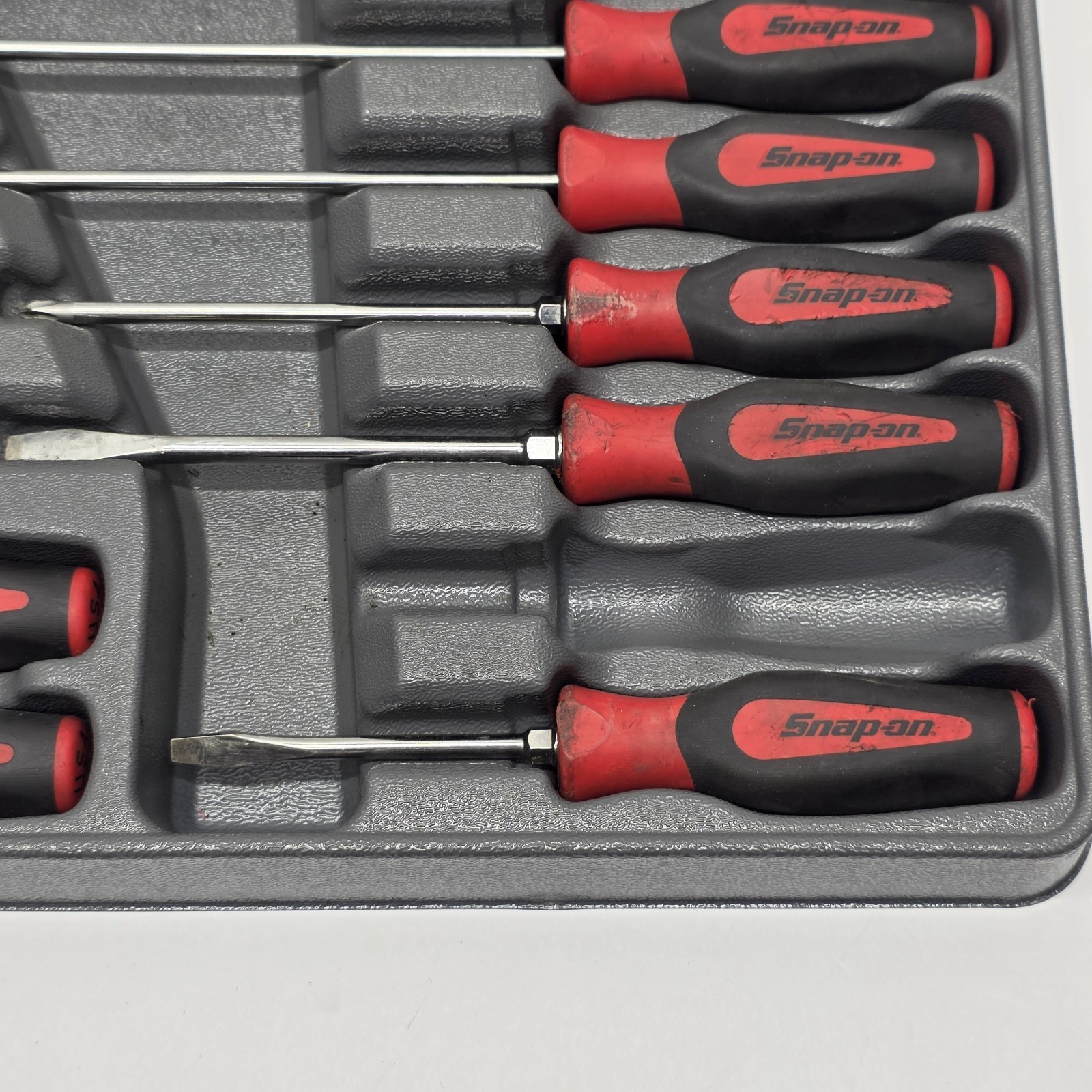 Snap On 11pc Soft Grip Combo Screwdriver Set (Missing 1 Screwdriver) (Red/Black)