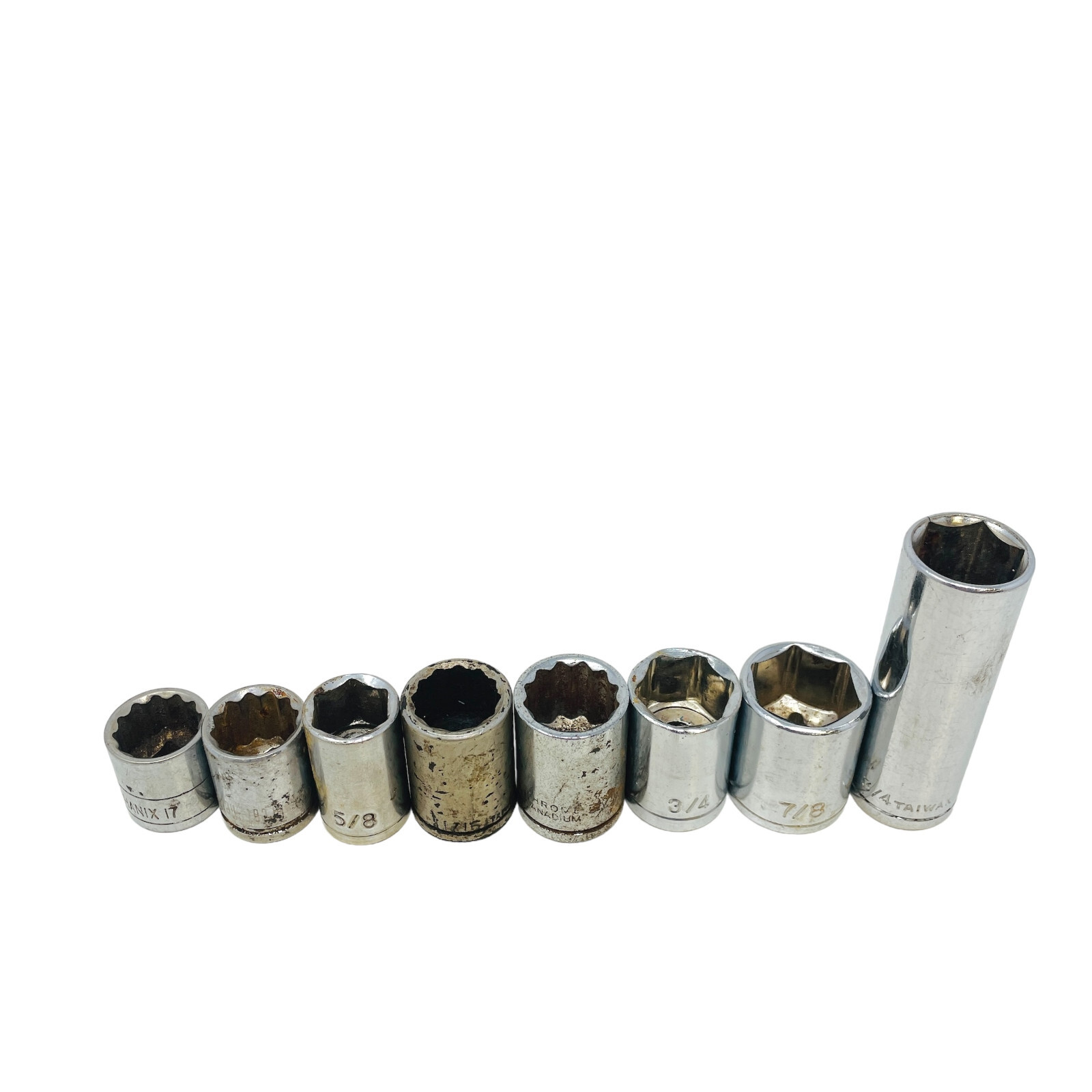 8 Pcs Assorted 3/4 in, 7/8 in, 5/8 in, 17 mm Chrome Vanadium Socket Set
