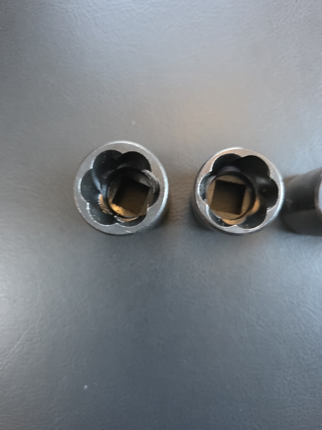 4 x Pcs From Blue-point As Sold by snap On 305TTWYA twist shallow sockets
