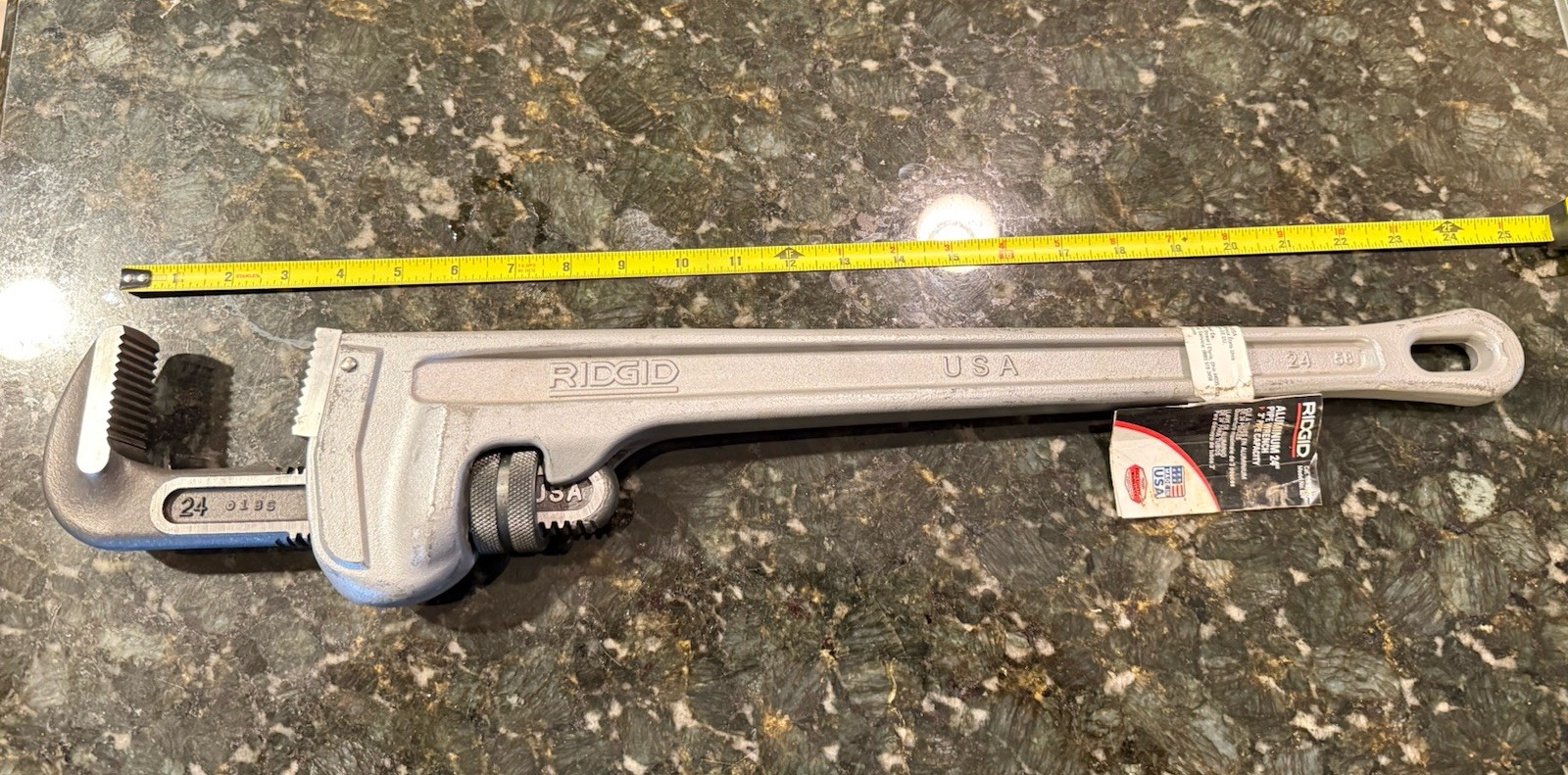 RIDGID 31105 Model 824 Aluminum Straight Pipe Wrench 24-inch Plumbing Wrench USA