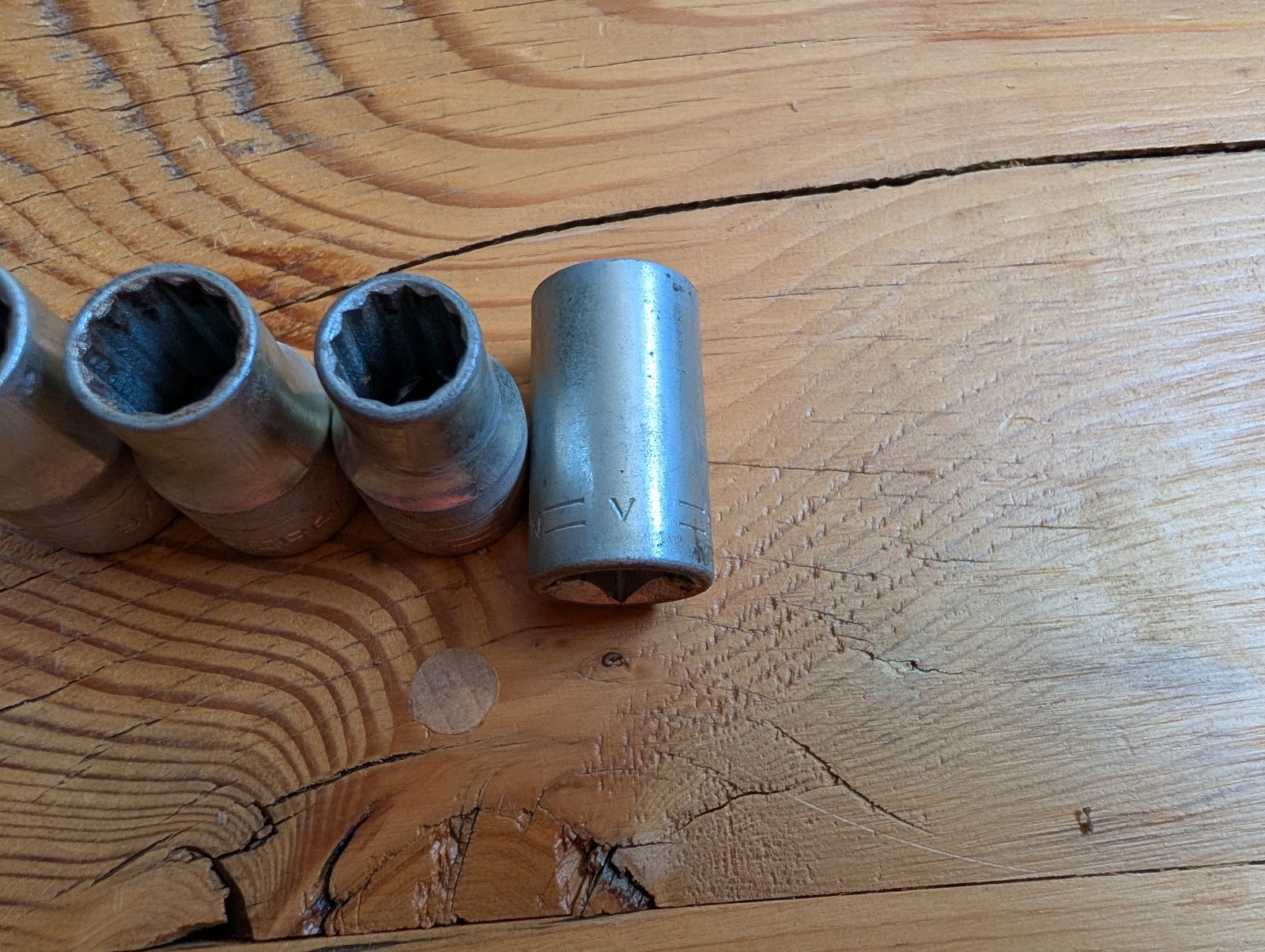 Vintage Craftsman 1/2″ Drive 12pc SAE Socket Set w/ Metal Case *V-Series* USA