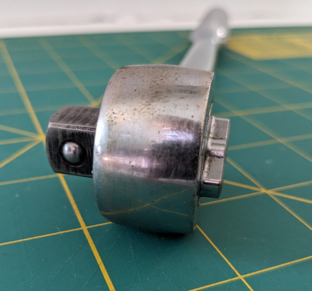 Vintage Husky CS-43 1/2” Drive Round Head Ratchet 10” Long Knurled Handle USA