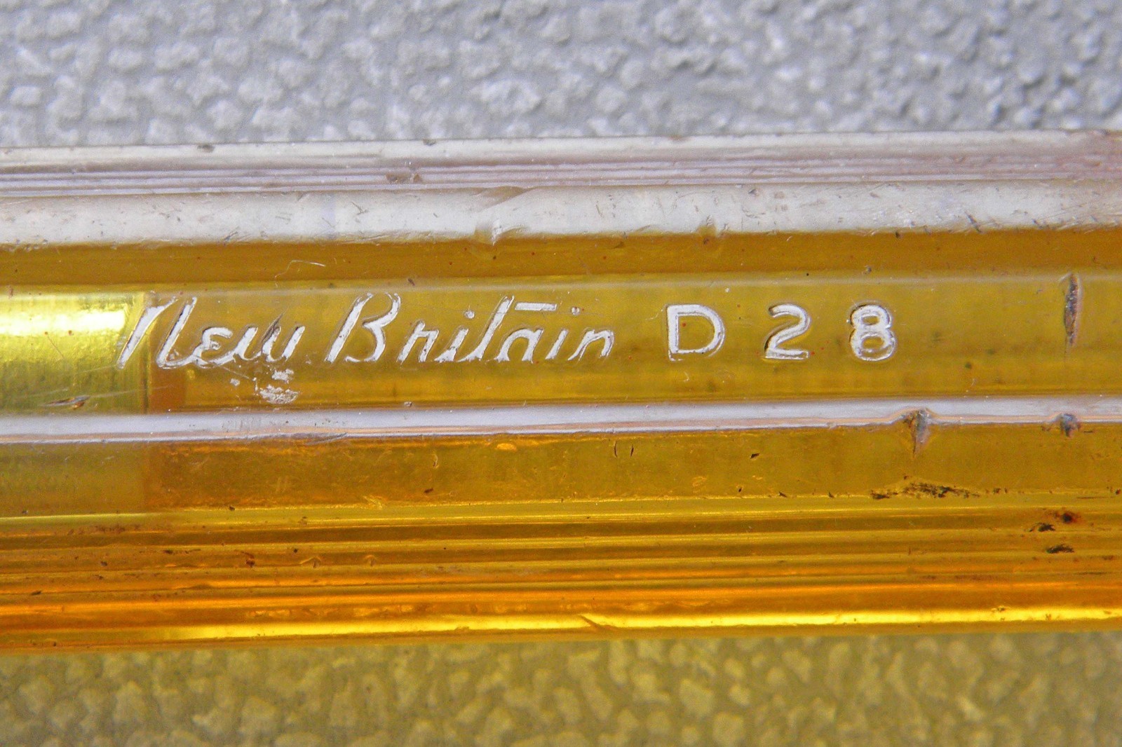 Vtg 12″ New Britain #D28 Flat Slotted 3/8″ Long Shaft Screwdriver, Yellow Handle