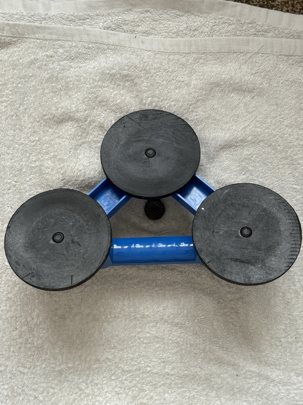 GENUINE BRAND NEW UNUSED SILVERLINE – TRIPLE SUCTION PAD – 100KG