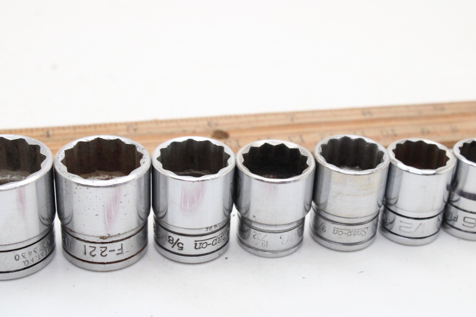 Snap-on F081 – F281 1/4-7/8″ 3/8″ Drive 12 Point 12 Piece SAE Chrome Set USA