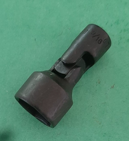 Snap-on 1/4″ Drive 9/16″ 6pt Point Swivel Socket GTMUS181 Industrial Finish