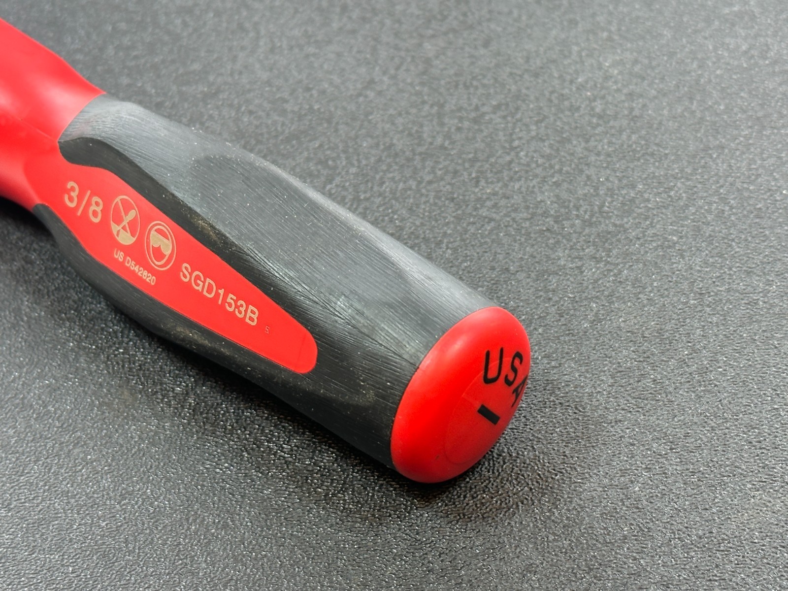 Snap-on USA Medium 3/8″ Marine Aircraft Plug FLAT Slot Screwdriver RED Soft Grip