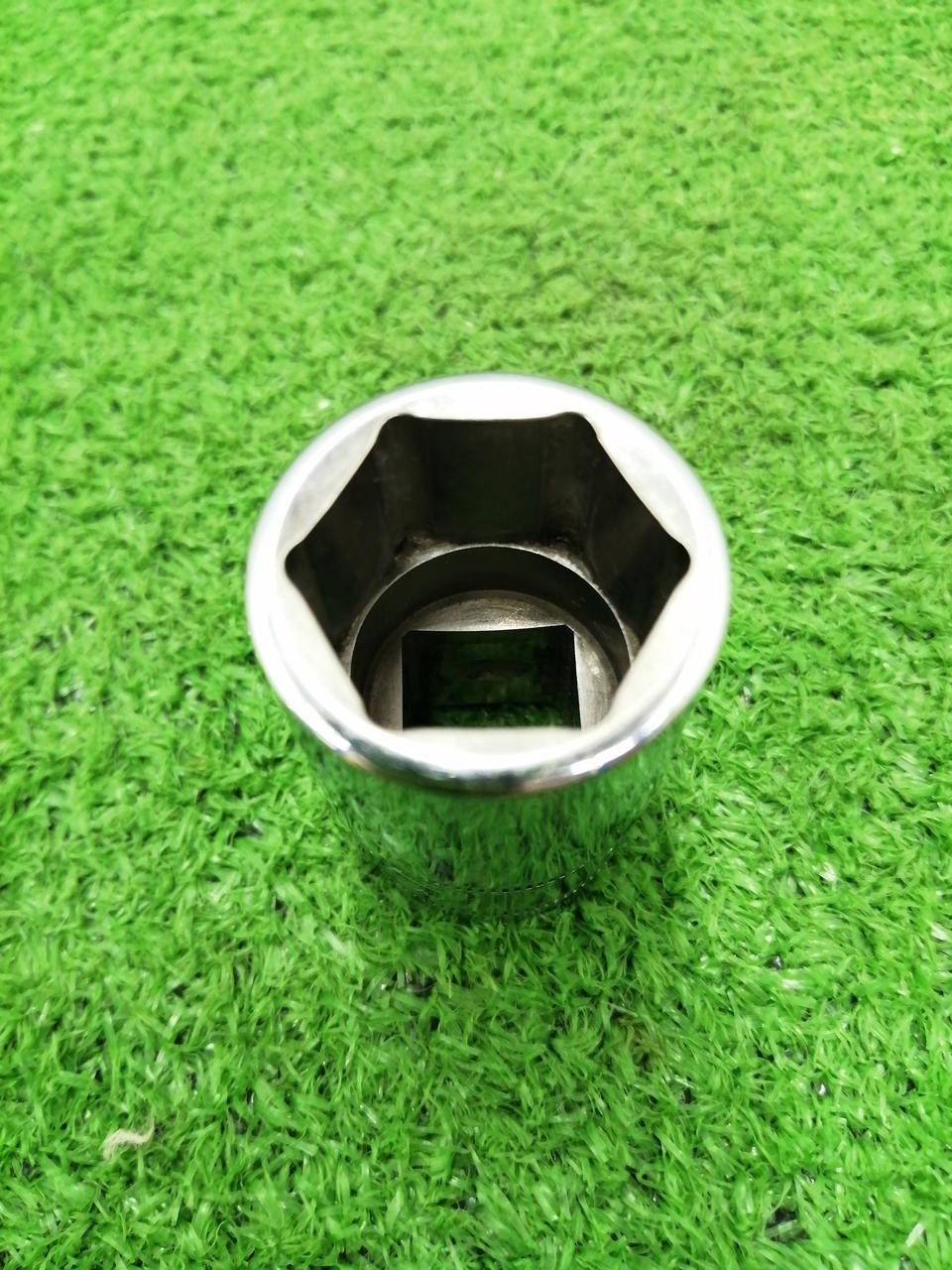 Snap-on TWM19 1/2″ Drive 6-Point Metric 19 mm Flank Drive Shallow Socket