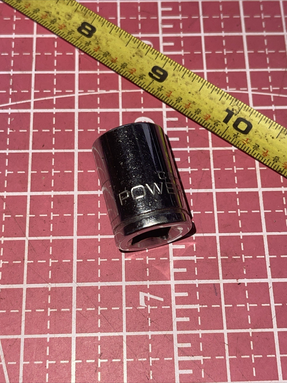Powerbuilt 9/16 In SAE 3/8 Drive 12 Point Socket 9/16” 3/8” Nice