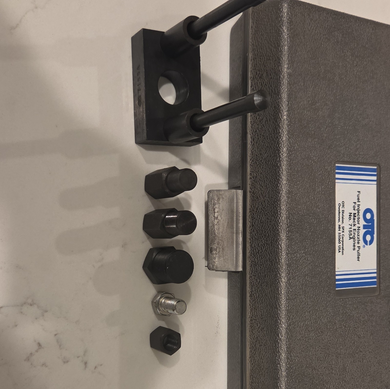 OTC FUEL INJECTOR NOZZLE PULLER FOR MACK ENGINES NO 7155A