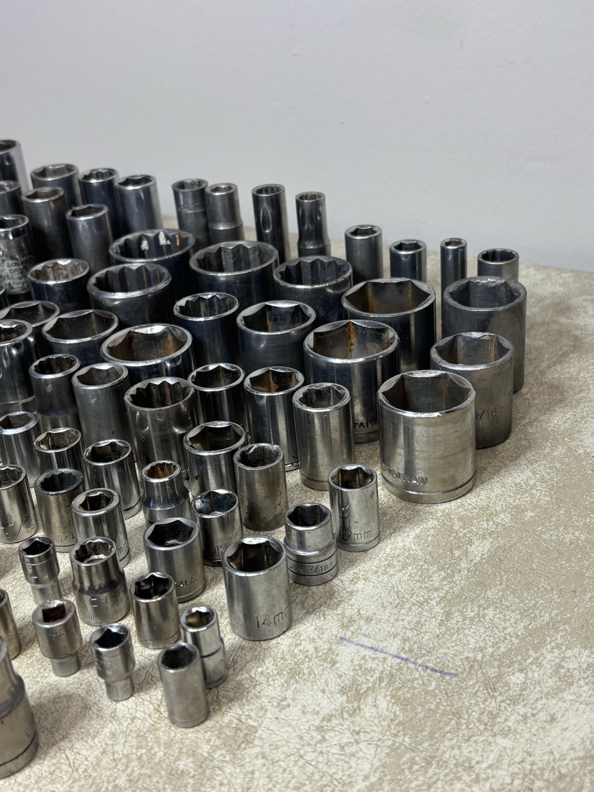 111 Lot Used Sockets Different SAE & Metric &condition 15lbs