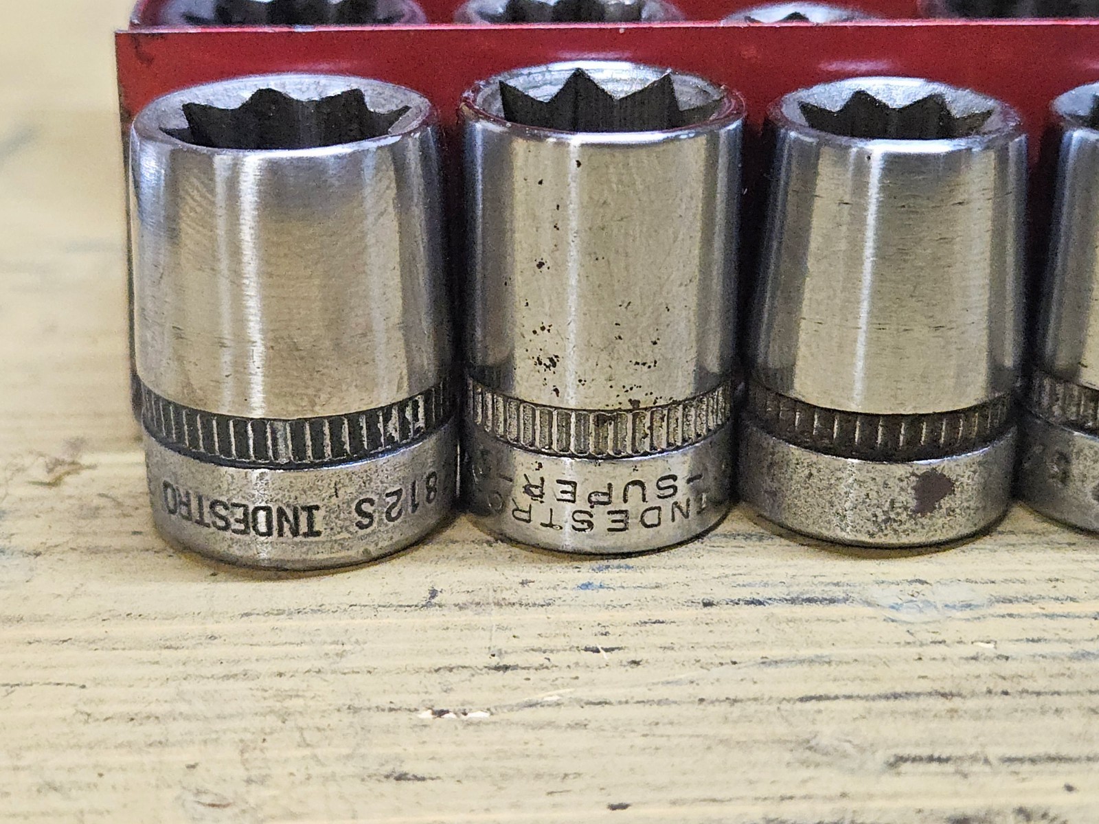 Vintage Indestro No. 7600 1/4” Drive Socket Set w/Metal Box Ratchet Bar Sockets