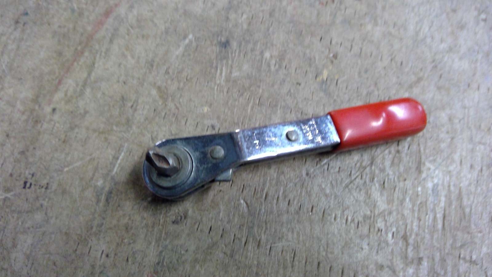 Vintage Mechanics Ratcheting Hex Bit Driver Ratchet Wrench Red Grip
