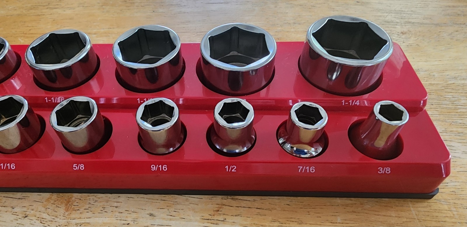 Snap-On 1/2 Dr 16pc 6Pt Shallow Socket Set 3/8- 1-1/4 313TWYA 3/8 to 1/2 Adapter