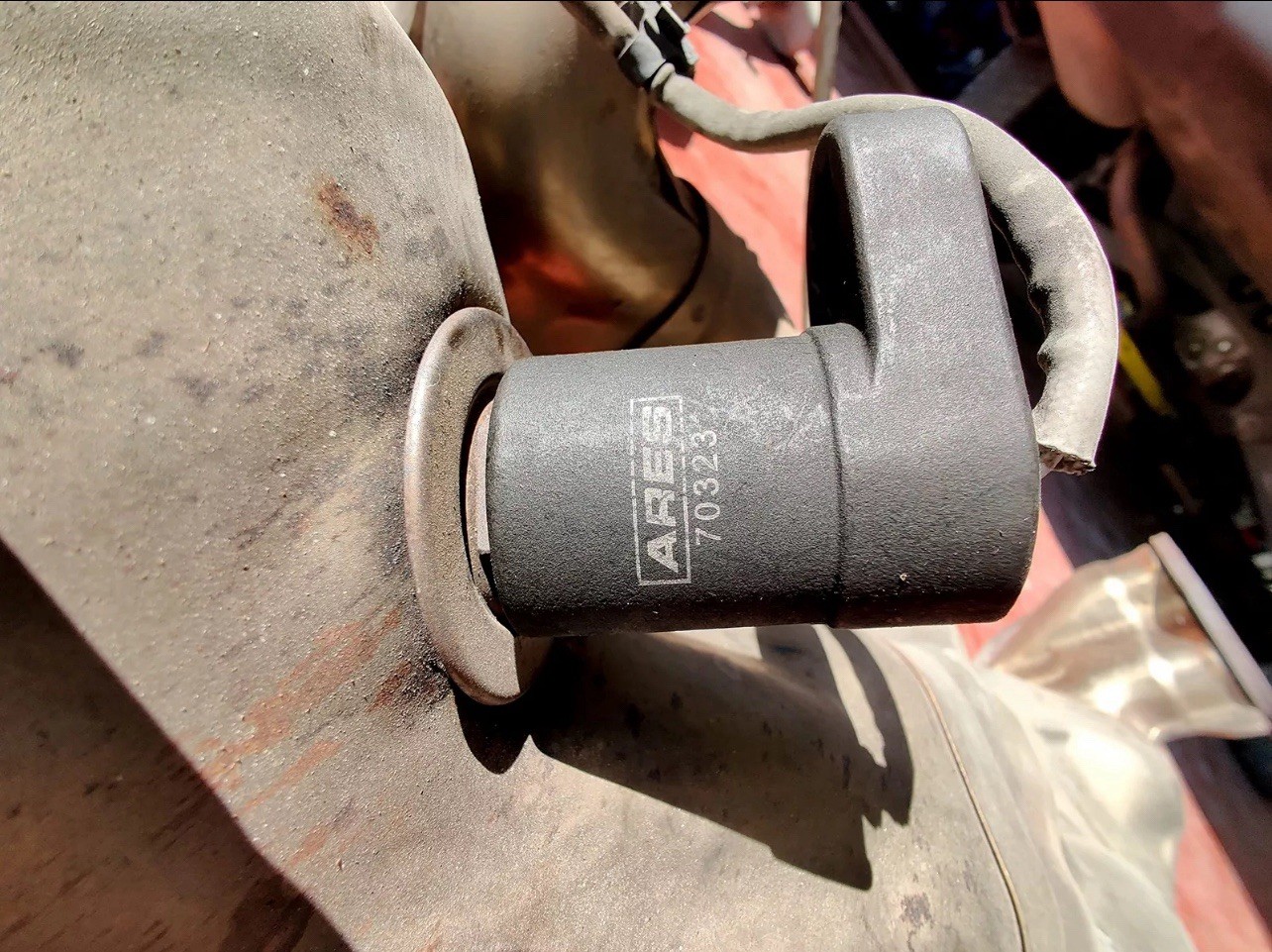 ARES 70039-3/8-Inch Drive by 7/8-Inch (22mm) Offset Oxygen Sensor Socket – Wi…