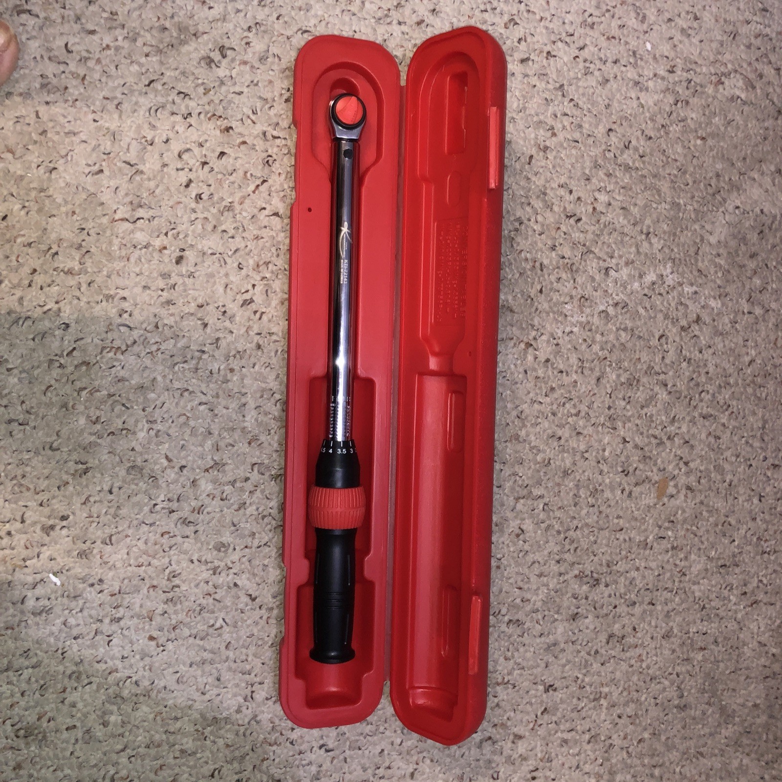 K-Tool 72143 3/8″ Drive Click Long Torque Wrench, 10-100 ft/lb Capacity w/ Case