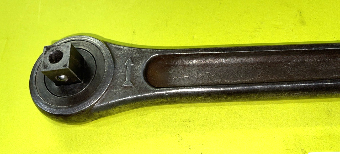 CORNWELL TOOLS VINTAGE 3/4 DRIVE RATCHET 20 INCH HAS ON OFF PUSH TYPE NUB