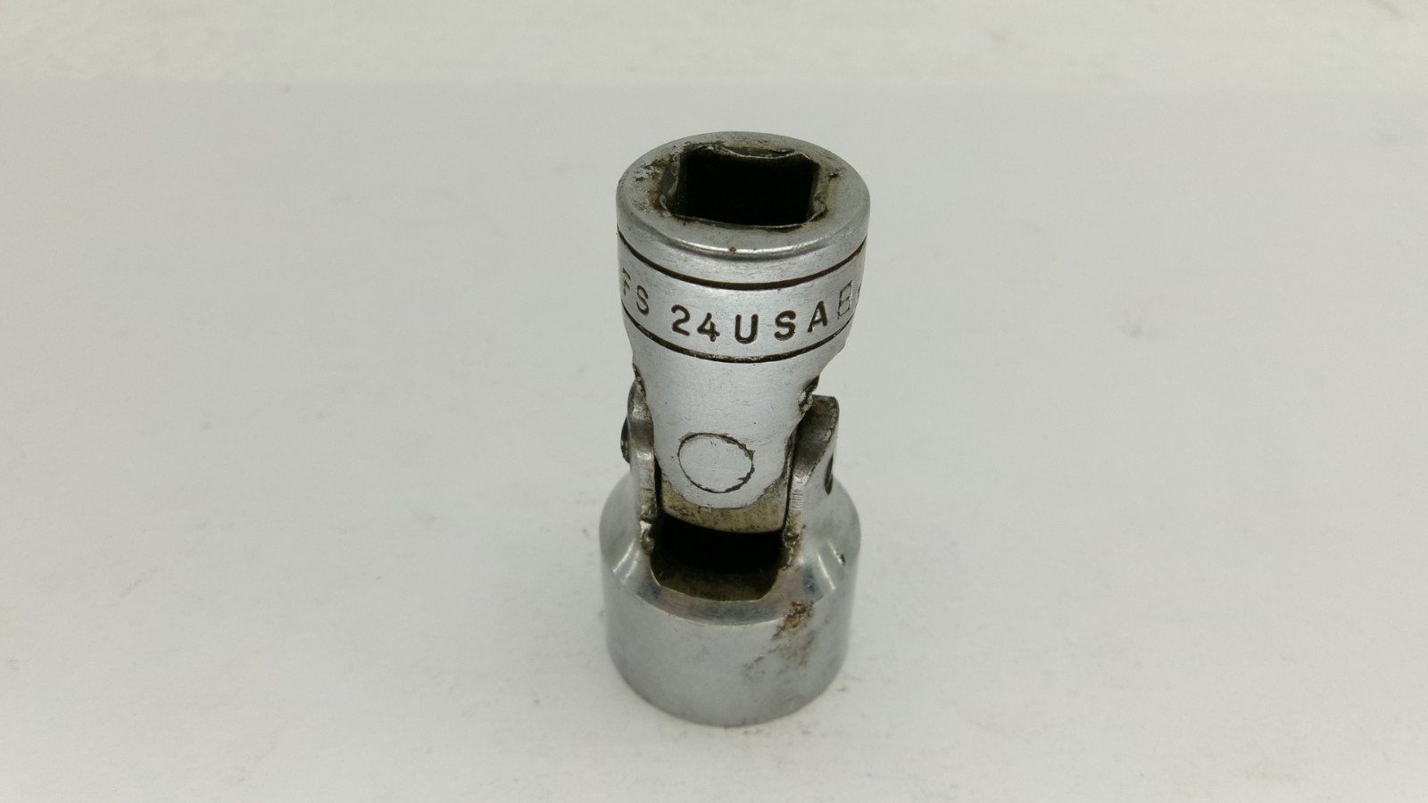 Snap-on tools USA 3/8 drive 3/4″ SAE 6 point Swivel Socket FS24