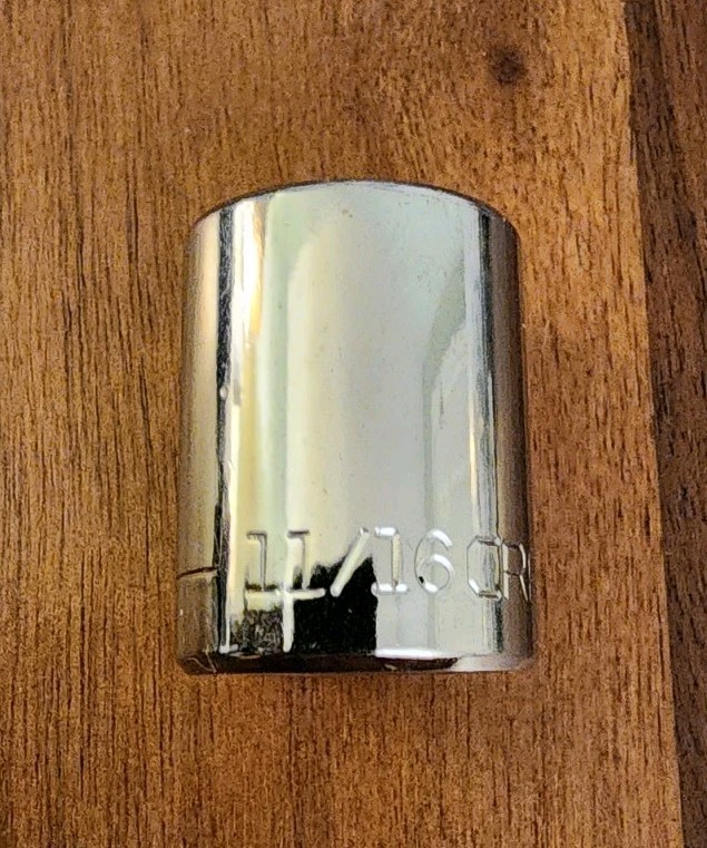 Craftsman 11/16″ Socket 12 Point 3/8” Drive Z-AH 44336
