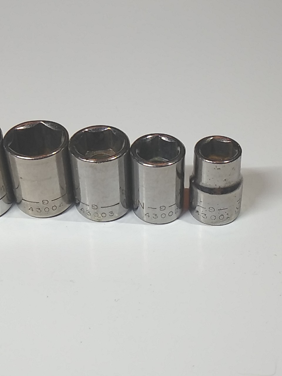 Craftsman-G-Series 38 Drive 6 Pnt SAE Shallow 7 Piece Socket Set Made In USA