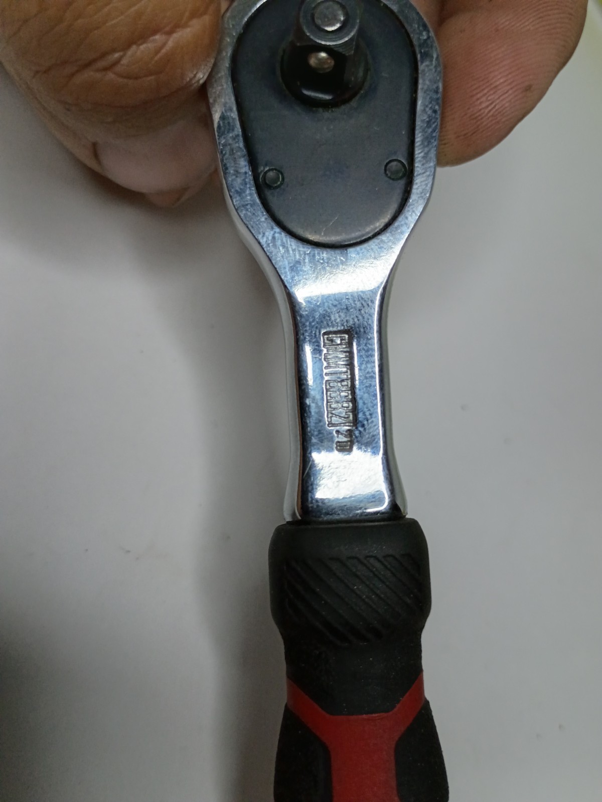 Craftsman 1/4″ 72 Tooth Low Profile Comfort Grip Ratchet CMMT86821
