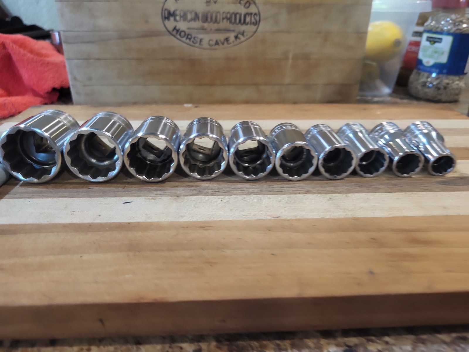 Snap On 10 Pc. 1/2″ Drive 12 Pt SAE Shallow Socket Set 7/16″-1″ SW 141-SW321