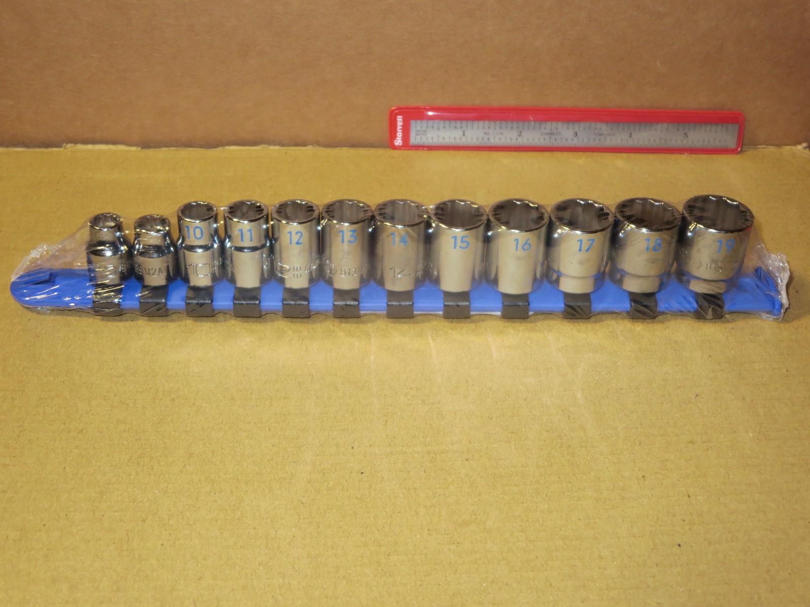 NEW Matco Tools SBM122TA 12pc Metric 8-19mm EASY READ Socket Set, 3/8″ Drive