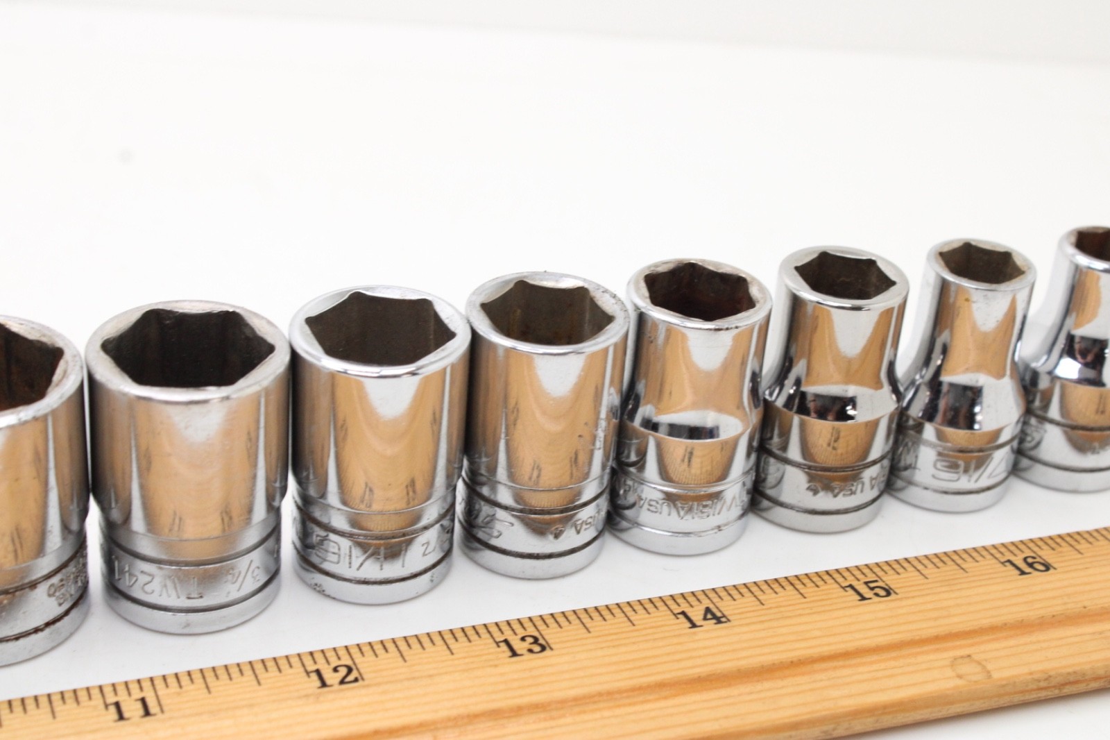Snap On 315TWYA 3/8″-1-1/4″ 1/2″ Drive 6 Point SAE Chrome Standard Socket Set US