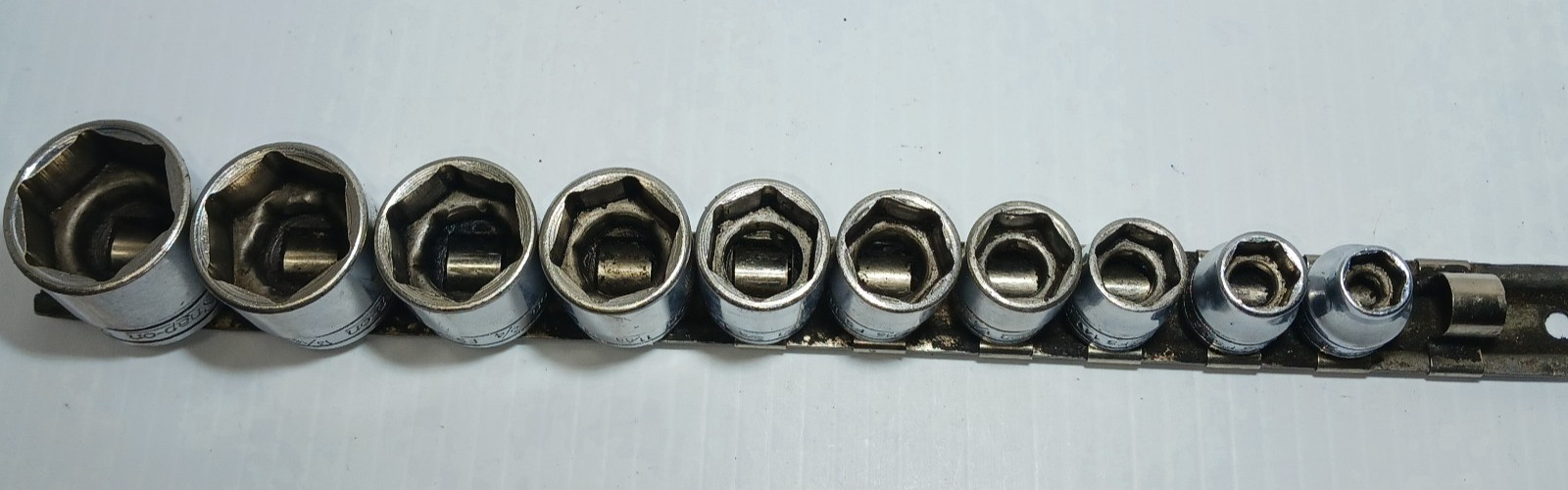 Snap-On Tools 10-Piece 3/8 Drive SAE Shallow Socket Set 5/16 – 7/8″