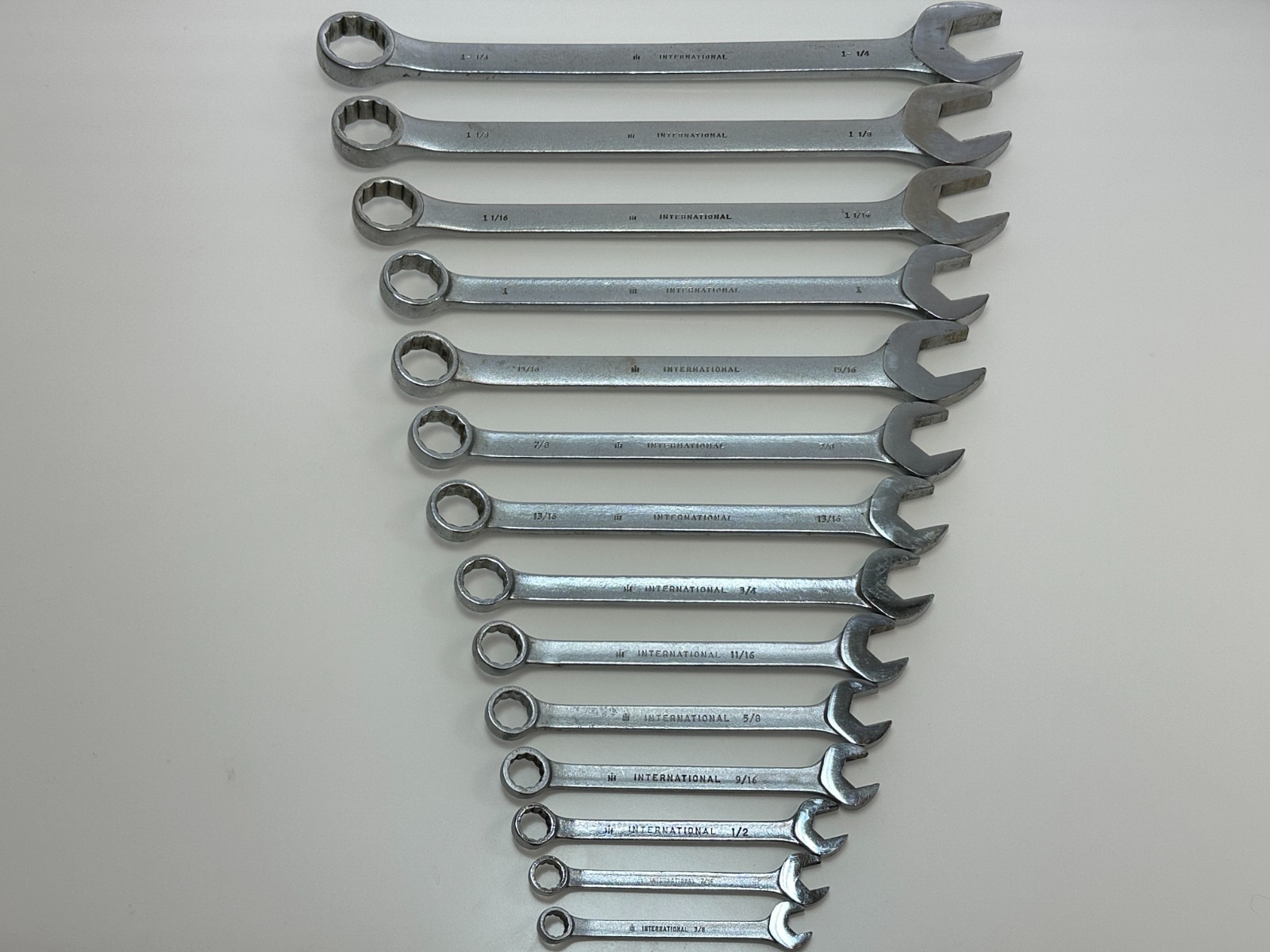 International Harvester IH USA SAE 3/8″-1-1/4″ (Complete) Combination Wrench Set