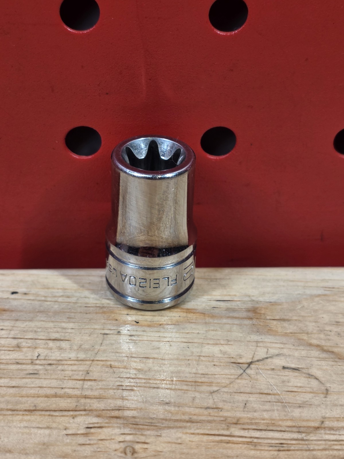 Snap-on Tools FLE120A E12 3/8″ Drive Inverted TORX Chrome Socket External E Torx