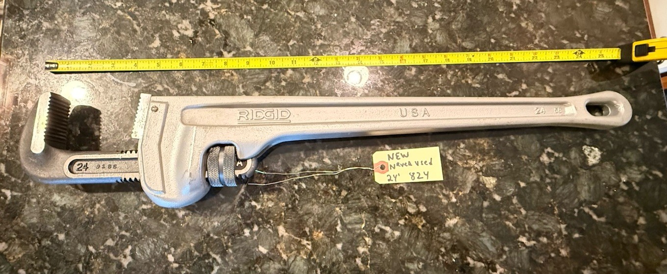 RIDGID 31105 Model 824 Aluminum Straight Pipe Wrench 24-inch Plumbing Wrench USA