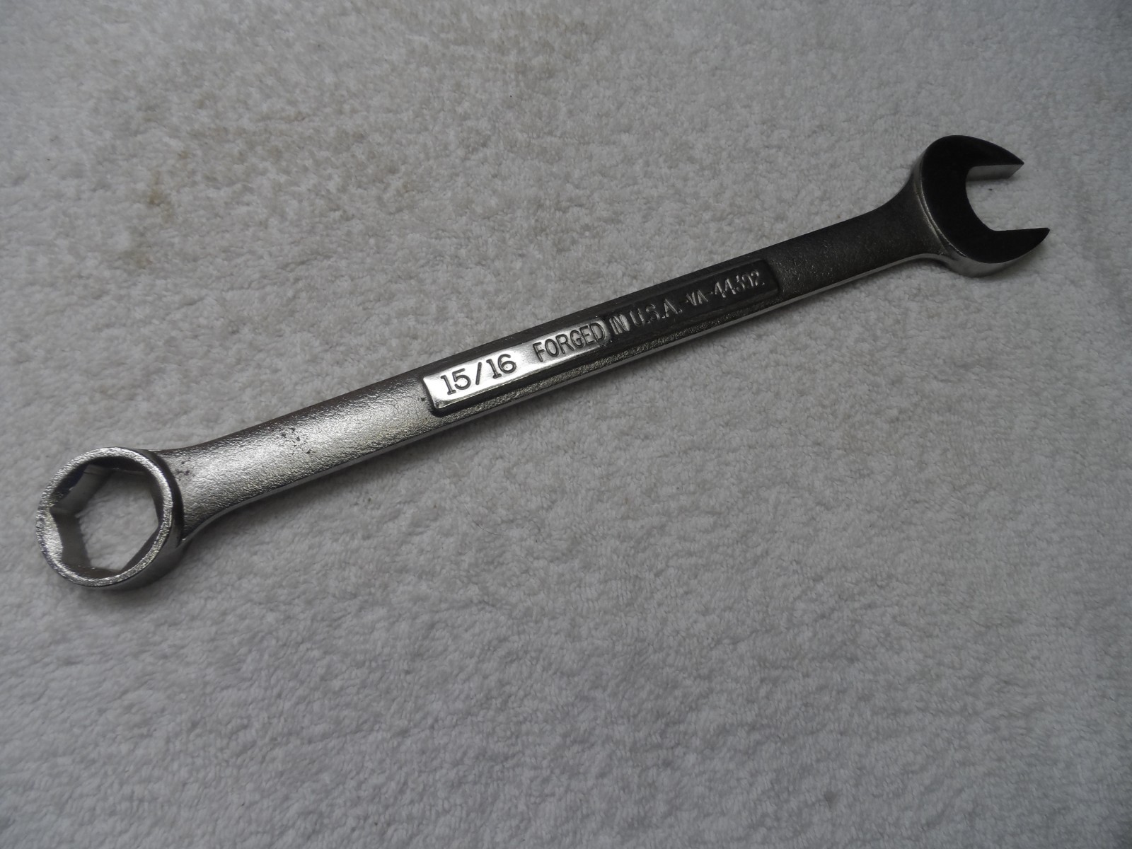 Craftsman SAE Satin Combination Wrench, 6pt, USA NOS, 15/16″ – PN 44392 (pics)