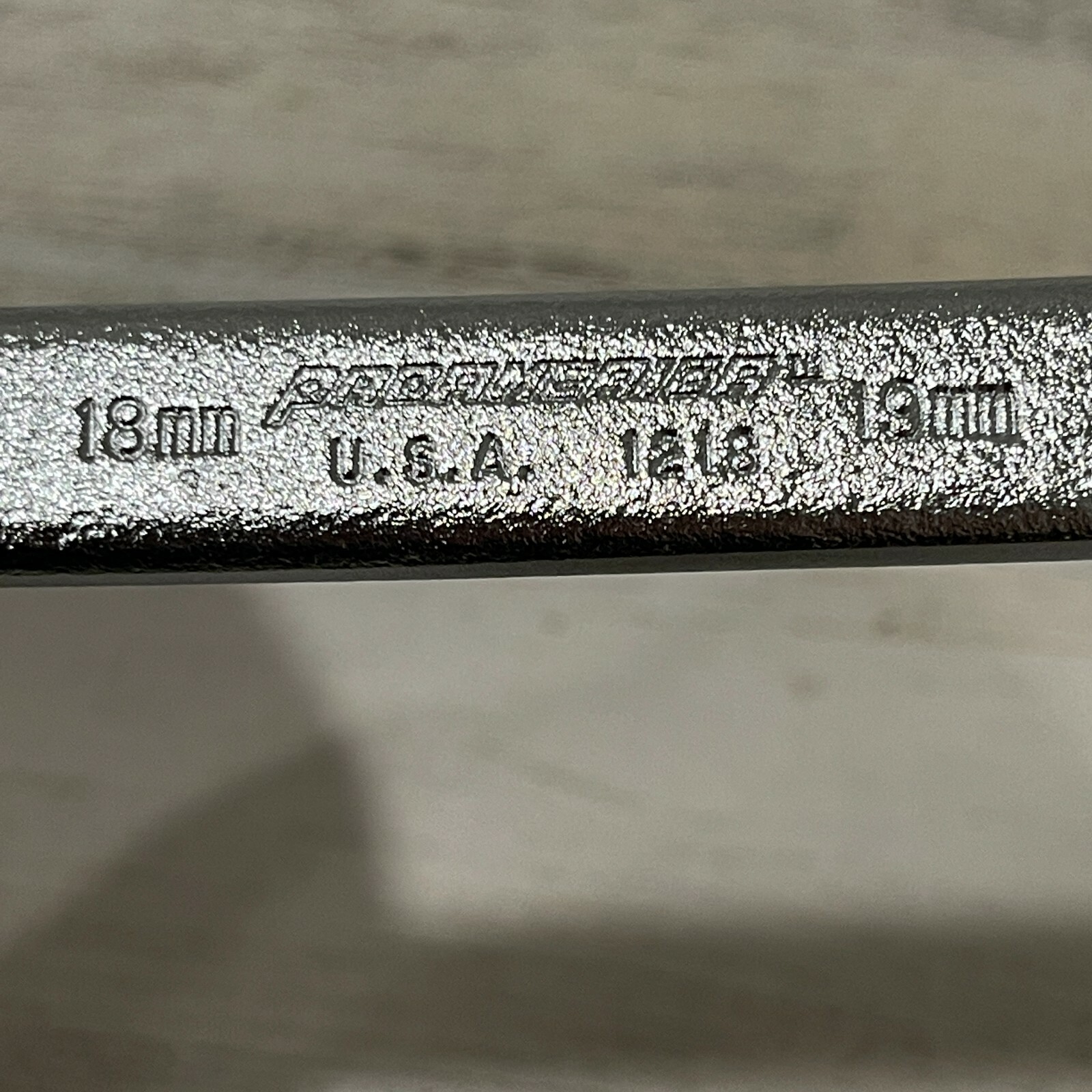 PROAMERICA USA 18mm-19mm DOUBLE BOX END OFFSET WRENCH 12 PT. OAL 6.5″ 1218